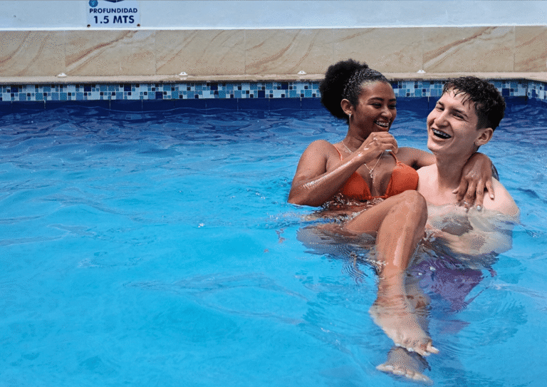 clientes-felices-hotel-en-mesitas-14