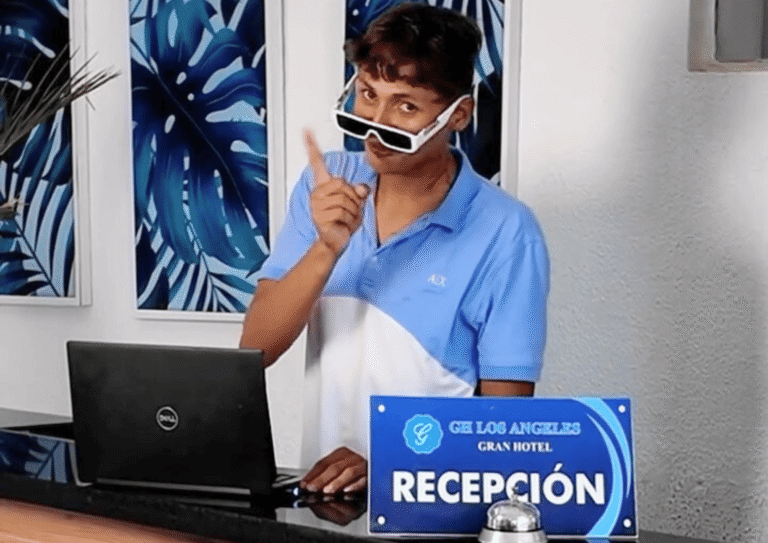 clientes-felices-hotel-en-mesitas-18